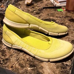 Ecco flats lime green NWOB